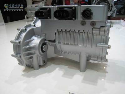 科技创新驱动未来出行——ZF多款变速器产品亮相上海车展